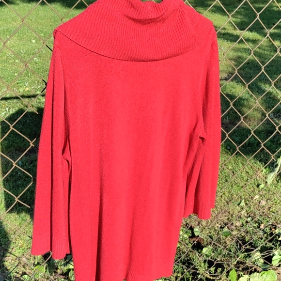 Red cowl neck pull over sweater size 1X - Picture 8 of 8